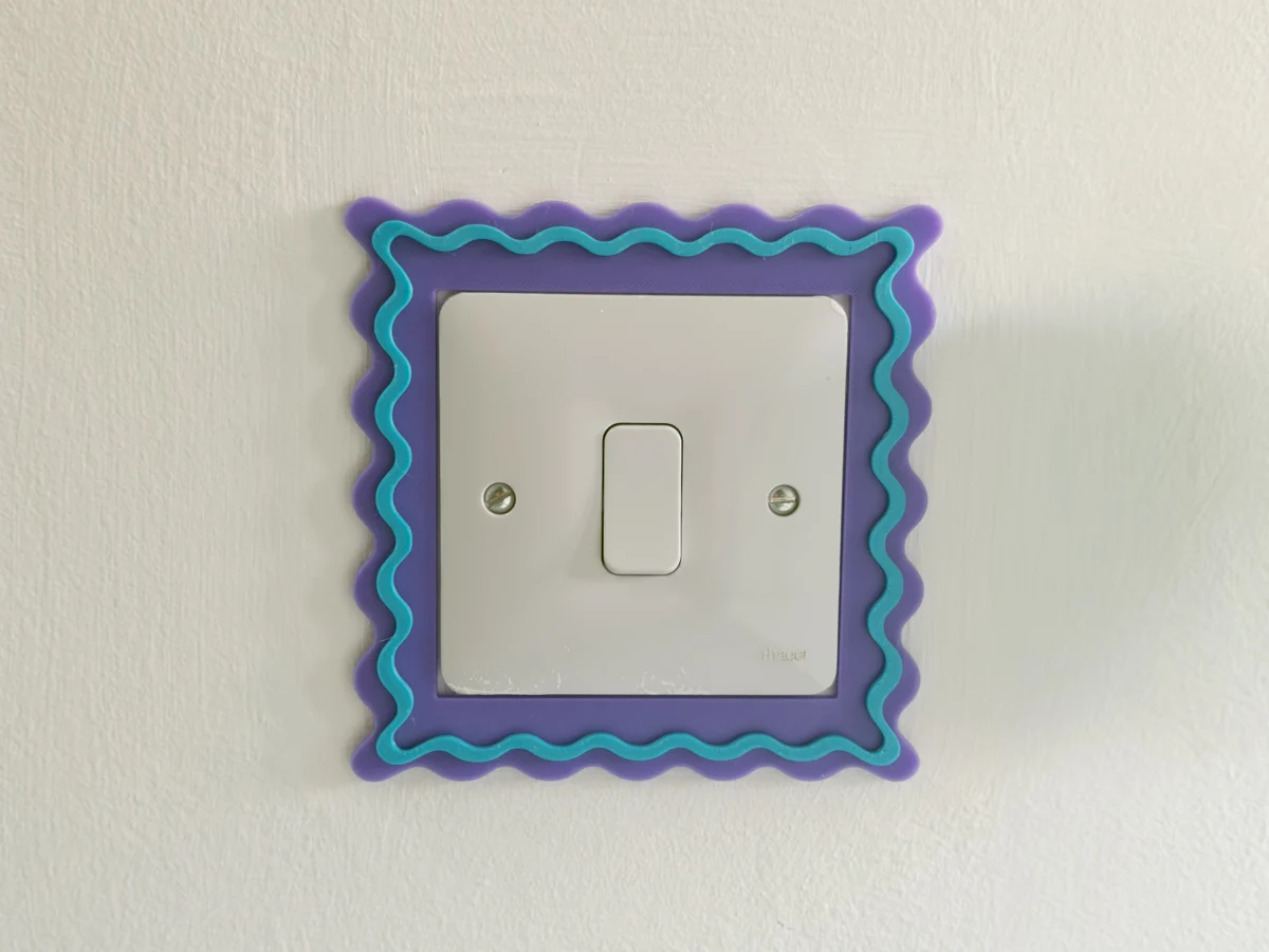 Накладка Wavy Surround